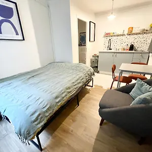 Studio Retro Marais- Center Appartement