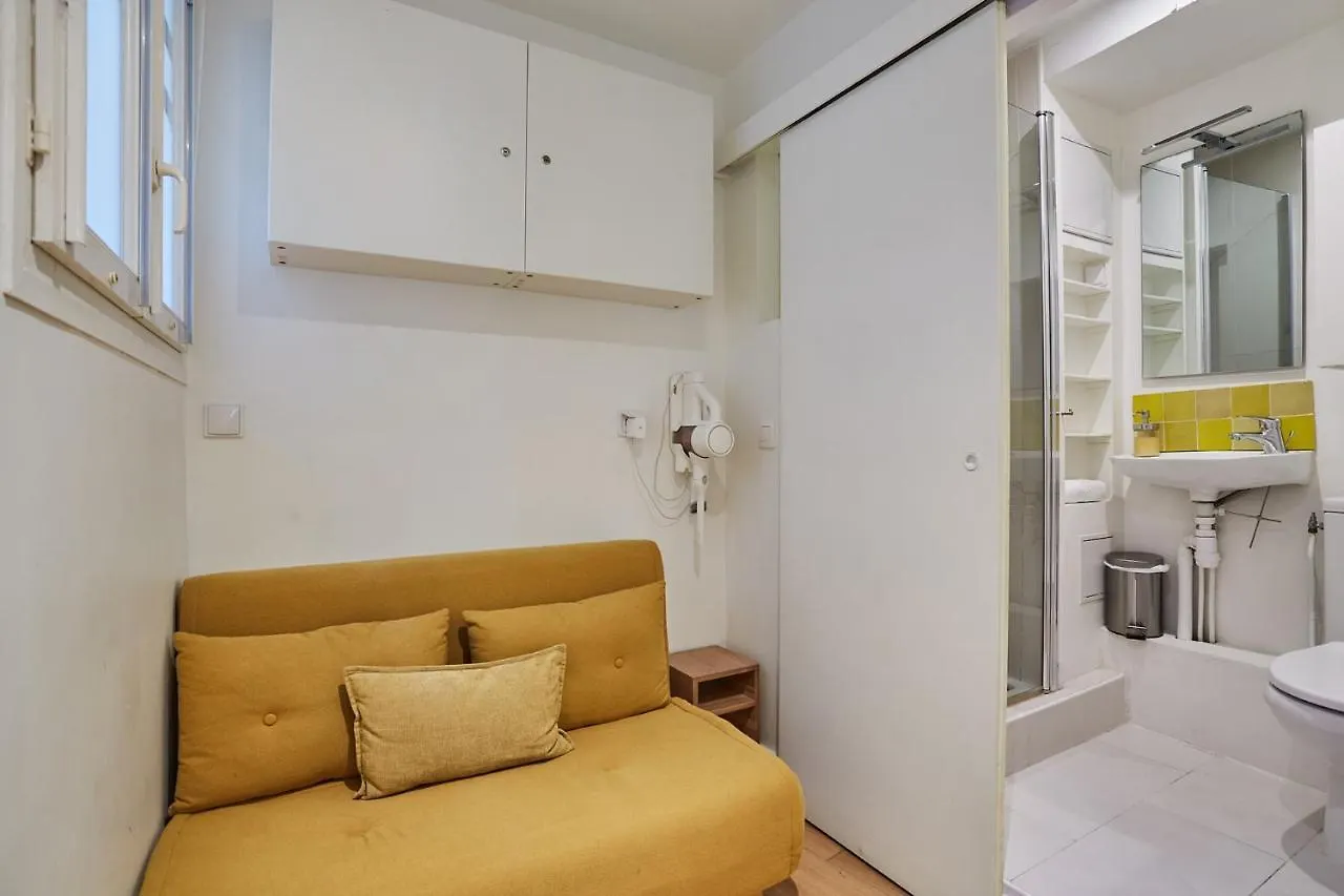 Studio Le Marais Renove / Paris Historique Apartment